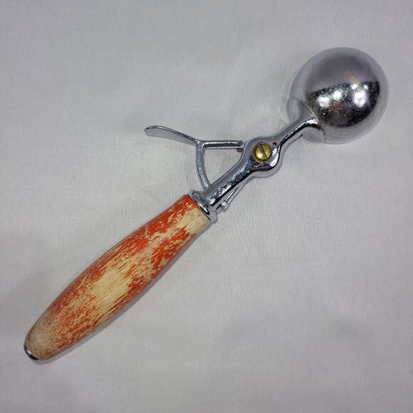 Tudhope Orillia Ontario Vintage Ice Cream Scoop Dipper Scooper Wood Handle - Picture 2 of 3